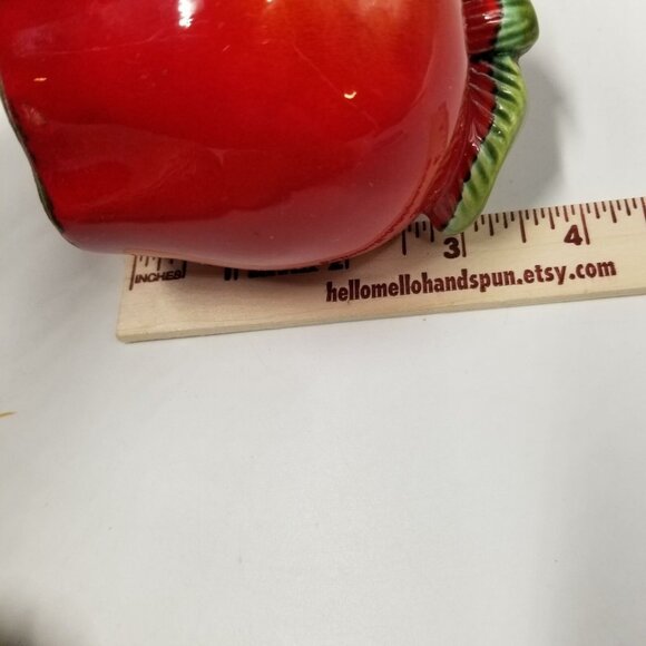 Vintage Novelty Salt & Pepper Shakers Set Strawberry Red Green Ceramic Stoppers - Picture 6 of 6